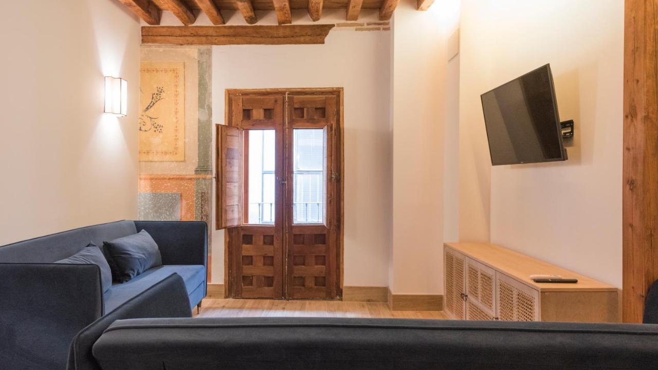Apartamentos Boutique Pinocho Toledo Exterior photo