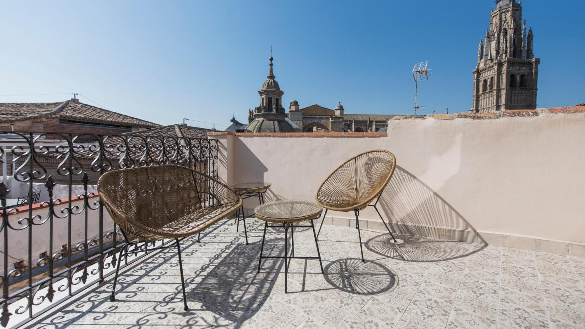 Apartamentos Boutique Pinocho Toledo Exterior photo